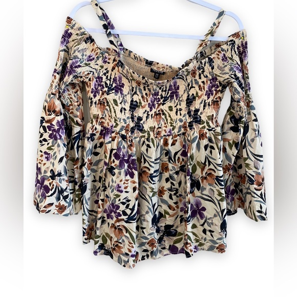 Torrid Challis Floral Taupe Cold Shoulder Blouse Size 00 (10 or M-L) - Picture 4 of 15